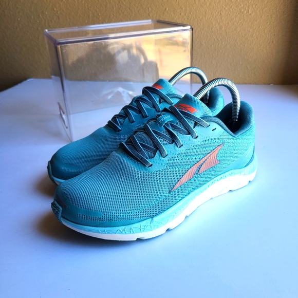 Altra Rivera 2 women Size 7 (New without box) - Picture 10 of 12